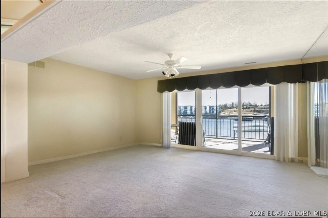The Falls Condo - Residential