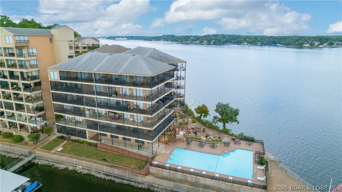 The Falls Condo - Residential
