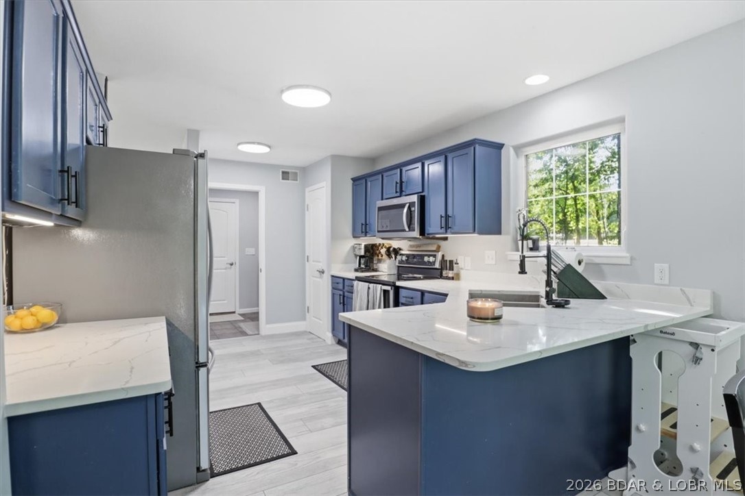 Four Seasons - Residential