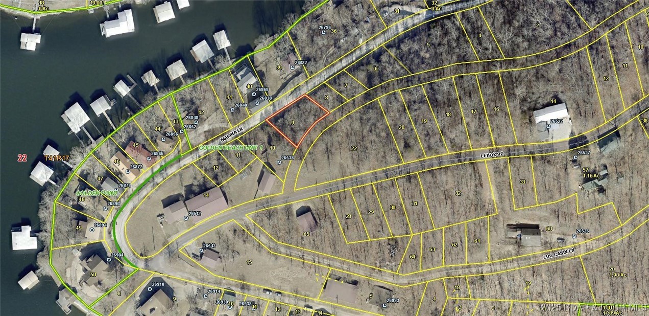 Looking for a place to build that dream house or weekend retreat close to the lake? This lot is close to the lake , making it ideal for fishing, boating and all your other favorite lake activities. Great potential to build or just bring the camper. many possibilities with this one. Motivated sellers