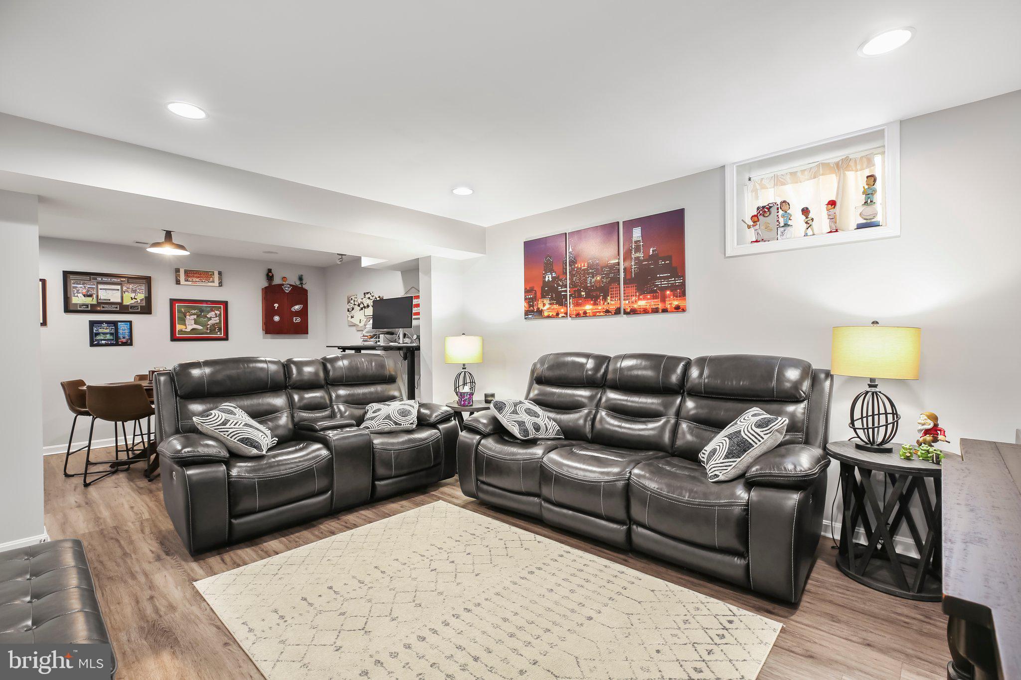 FOX POINT - Residential