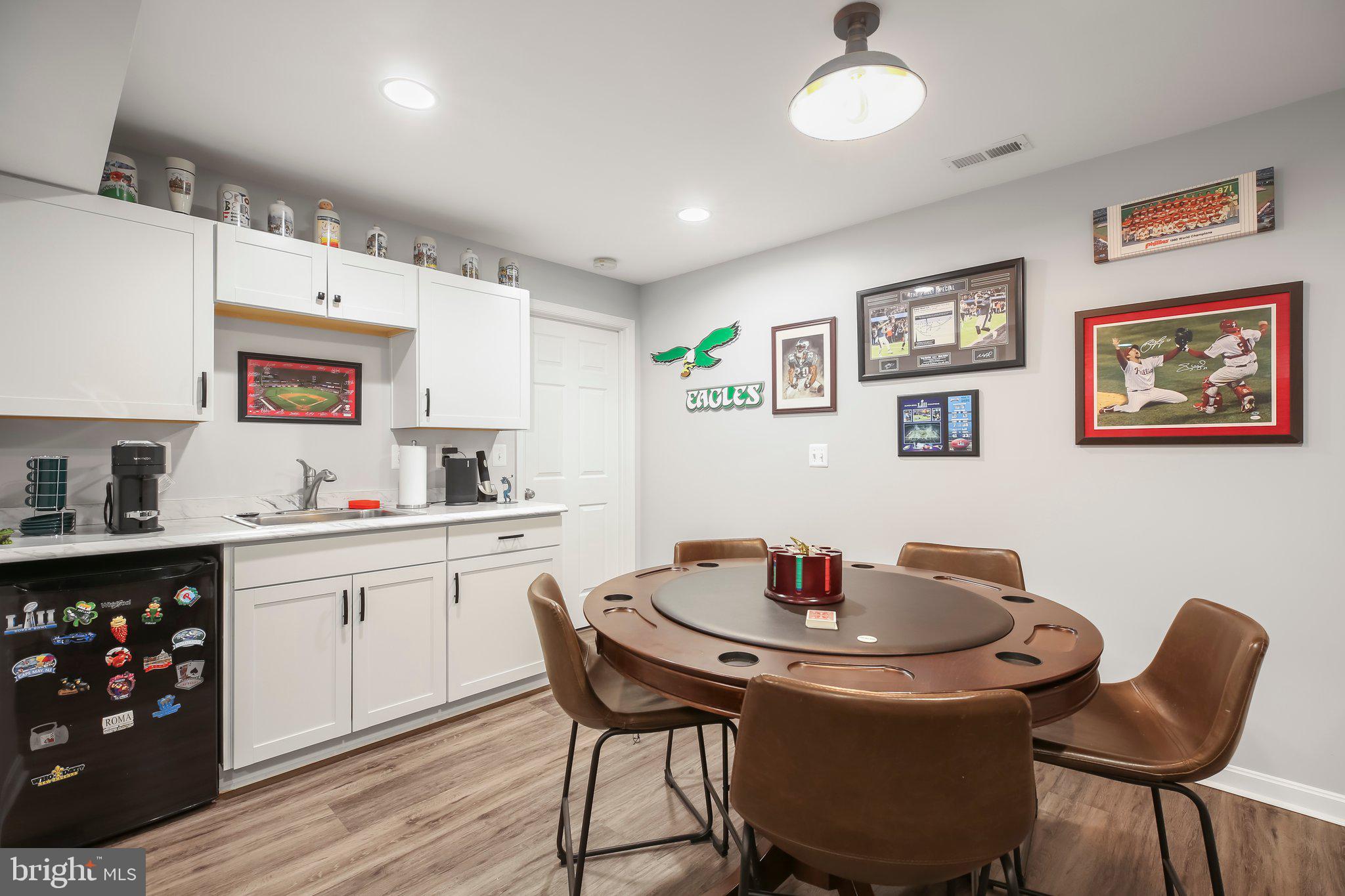 FOX POINT - Residential
