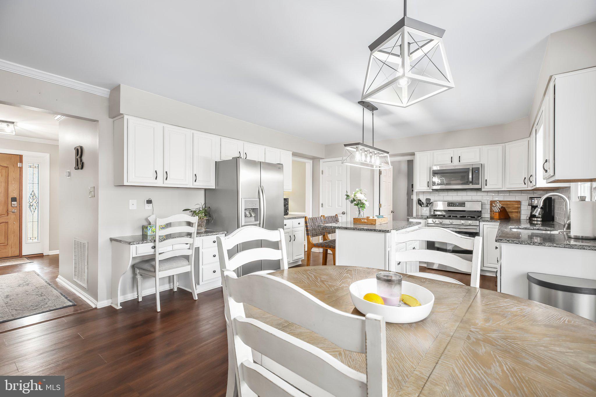 FOX POINT - Residential