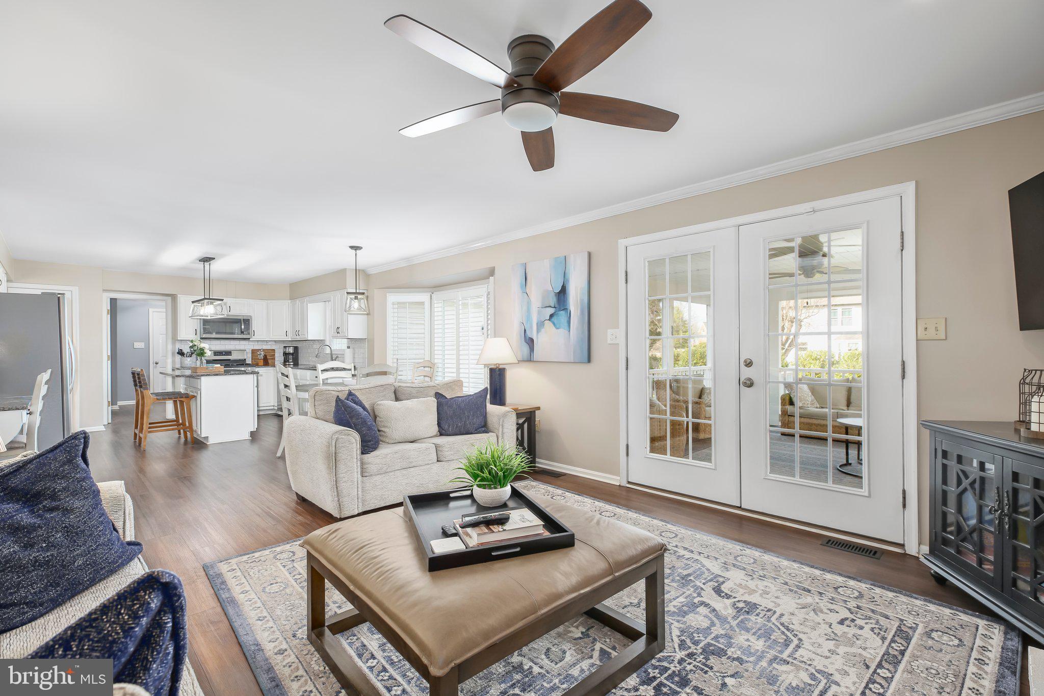 FOX POINT - Residential