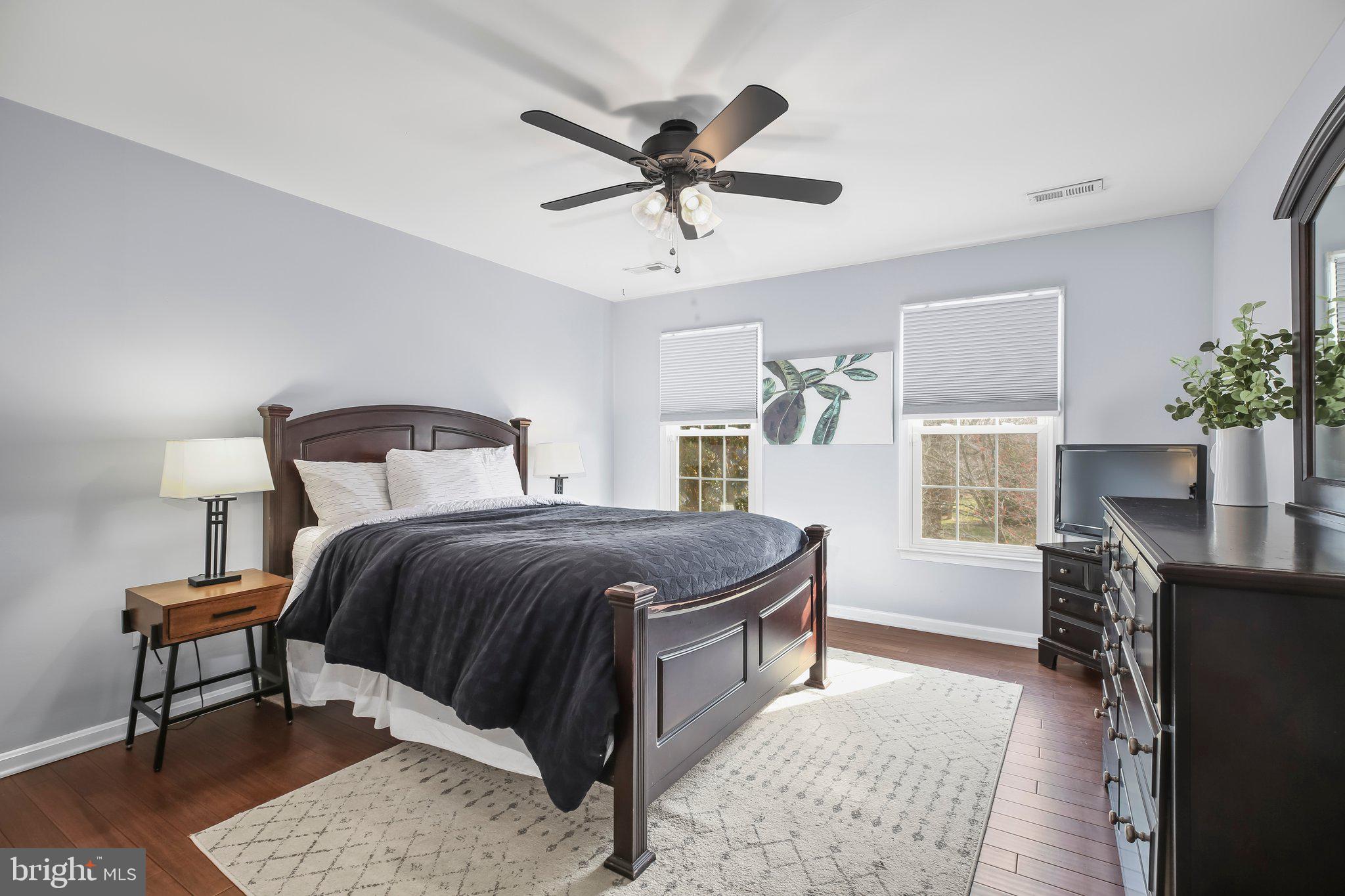 FOX POINT - Residential
