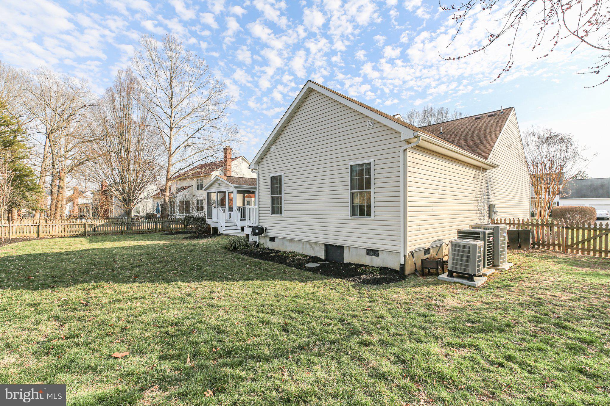 FOX POINT - Residential