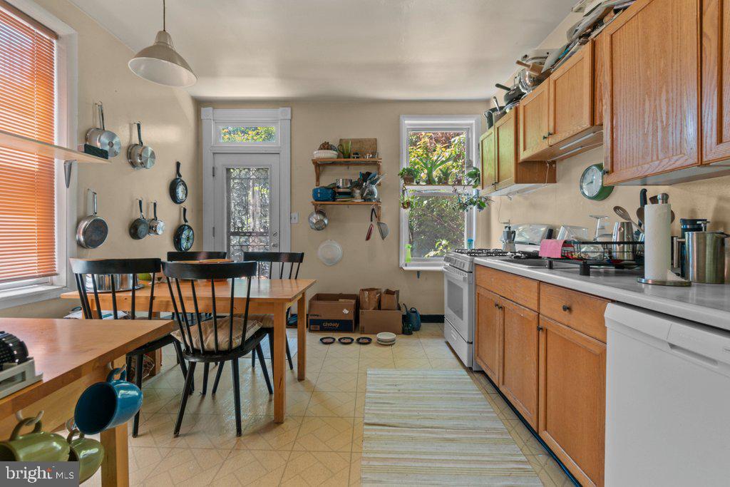 BOLTON HILL HISTORIC DISTRICT - Residential Income