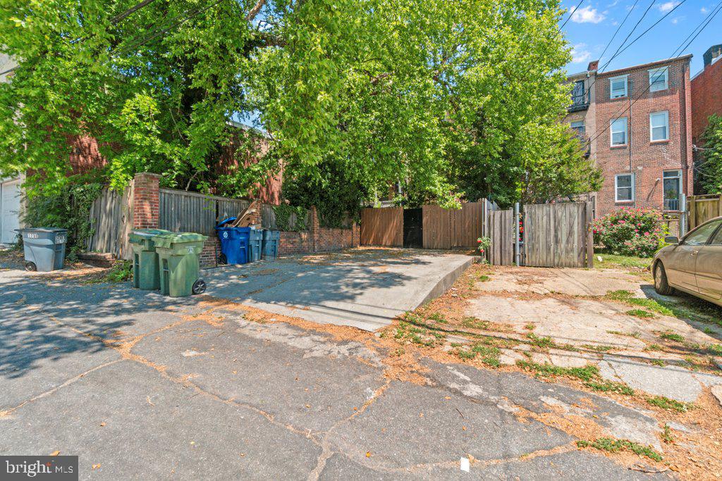 BOLTON HILL HISTORIC DISTRICT - Residential Income
