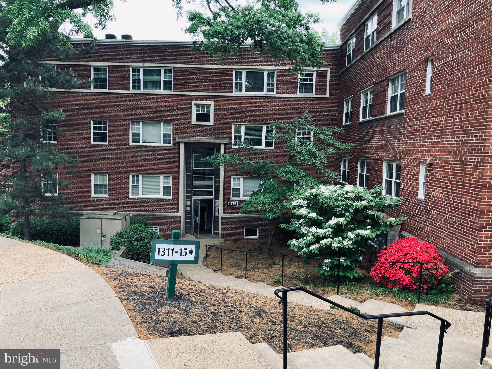 WESTMORELAND TERRACE - Residential Lease