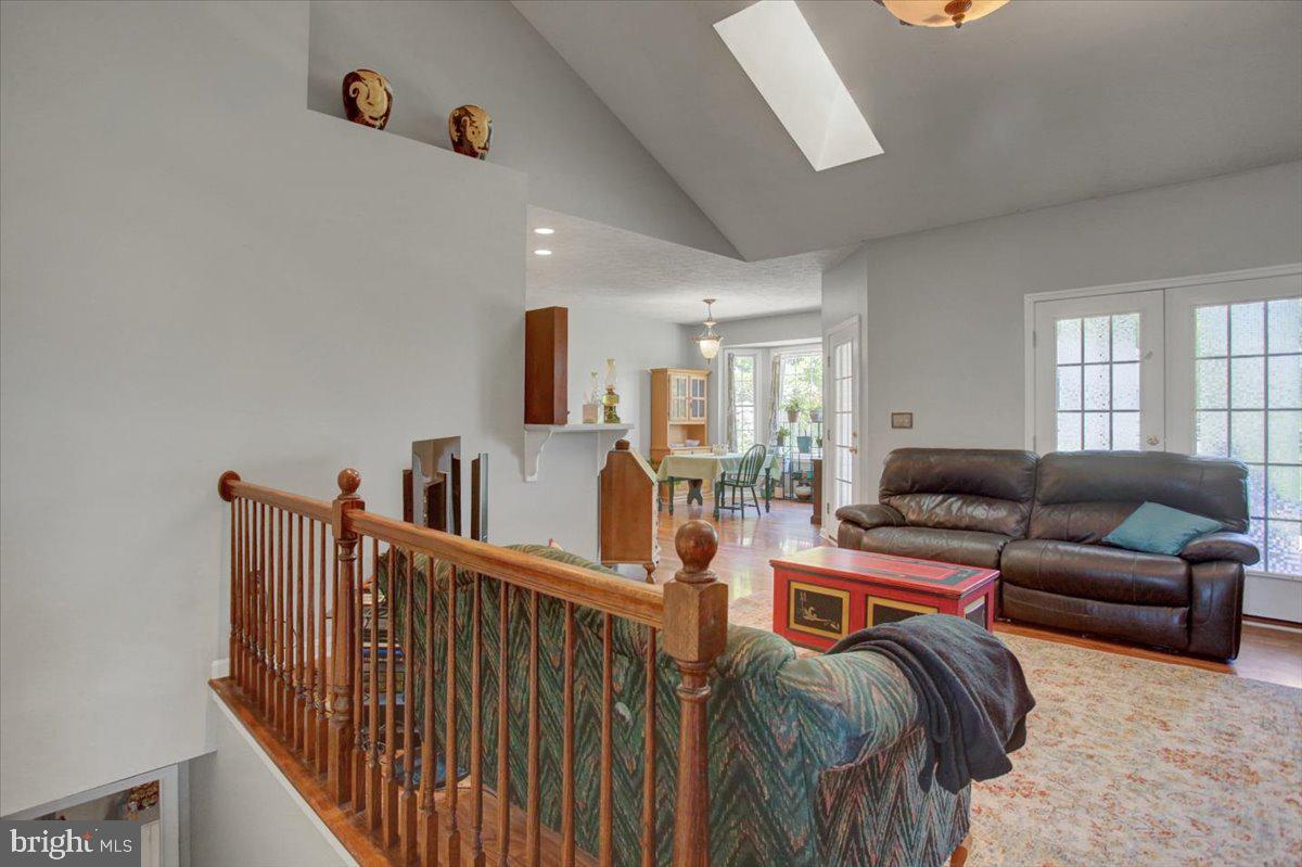 MELROSE MEADOWS - Residential