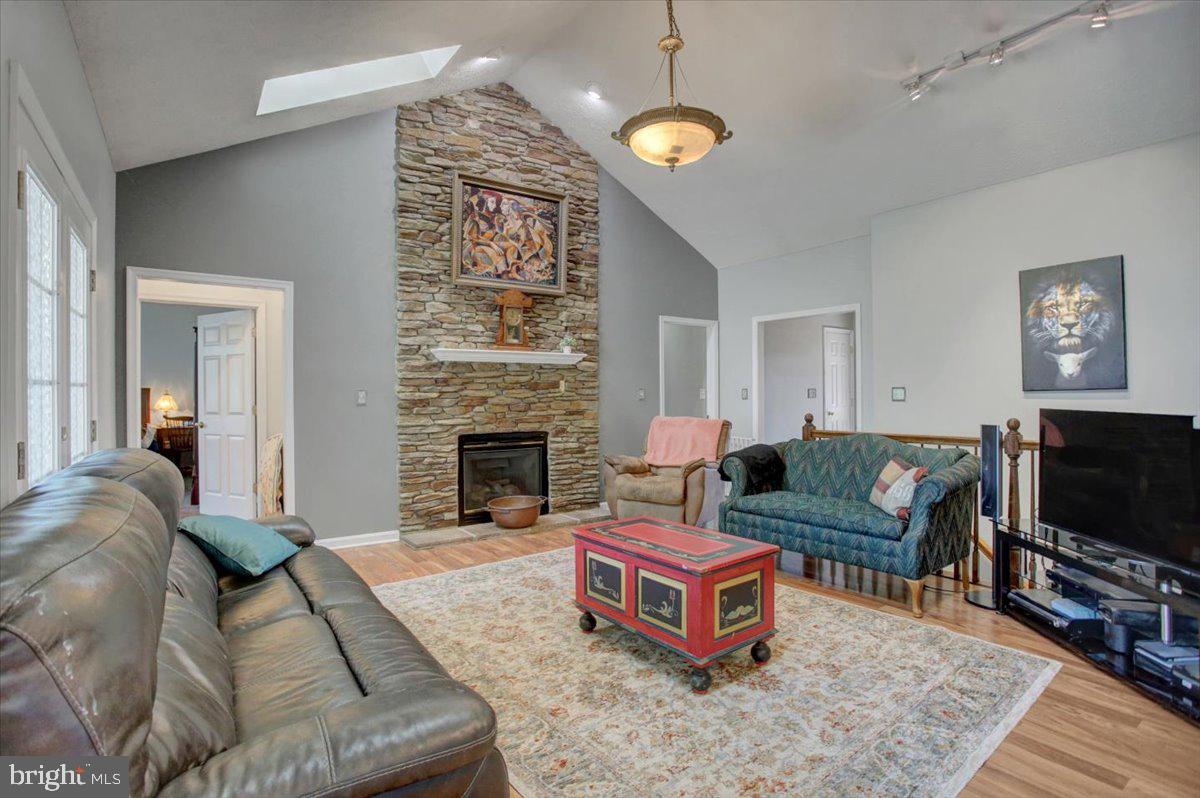 MELROSE MEADOWS - Residential