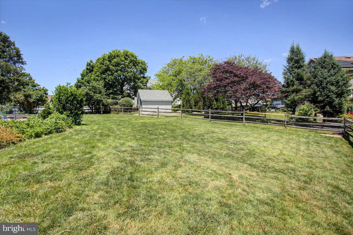 MELROSE MEADOWS - Residential