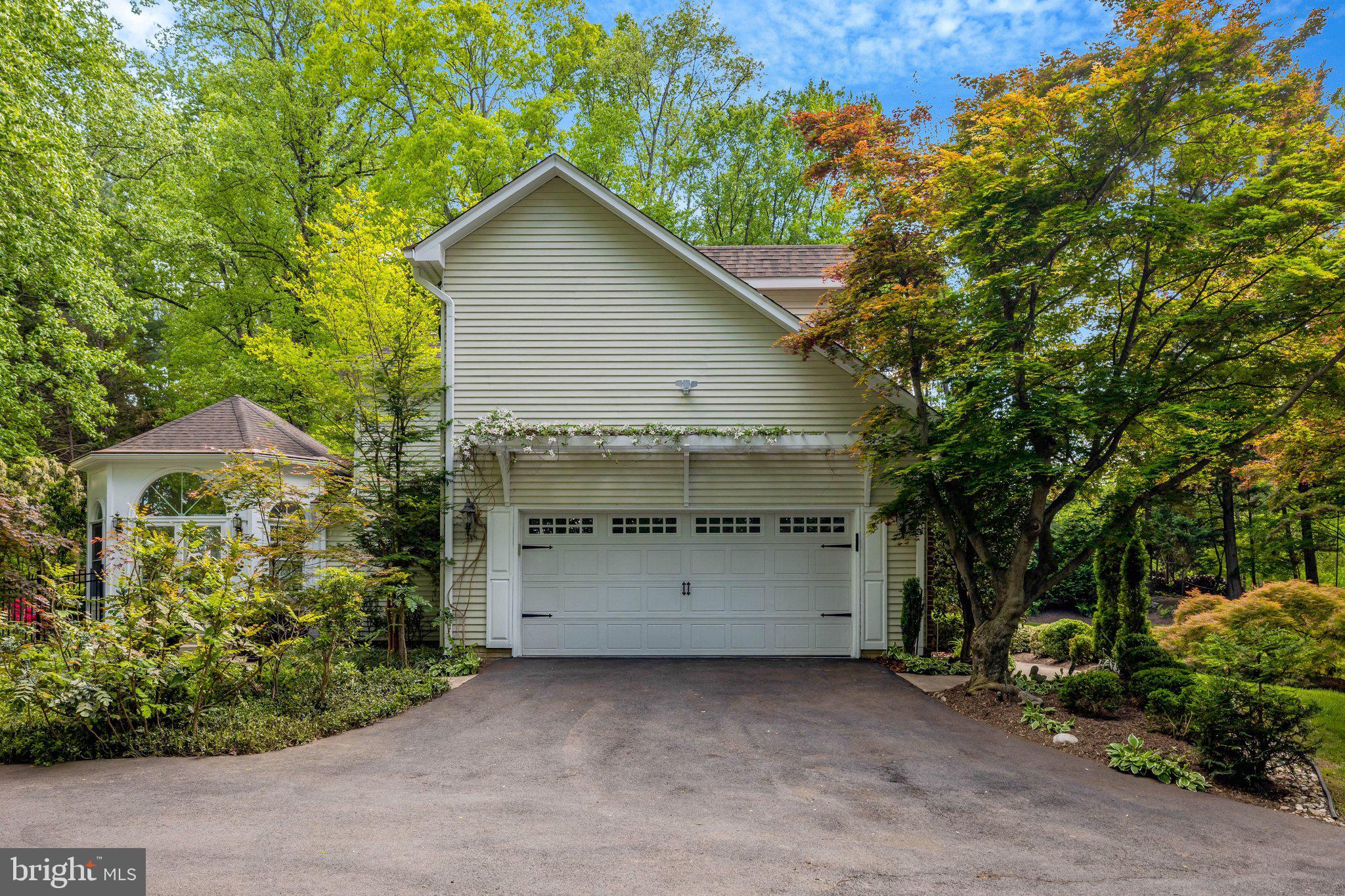 PINE RIDGE - Residential