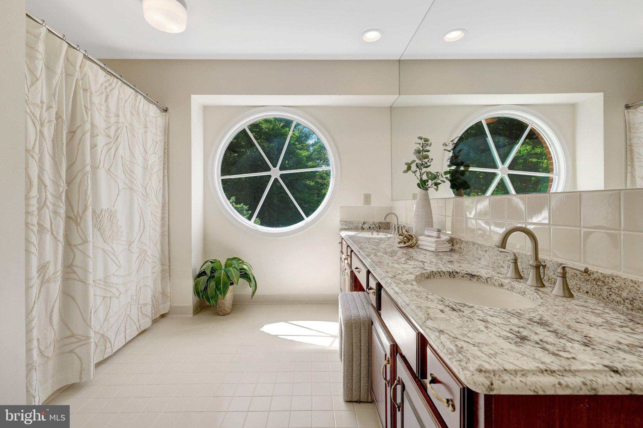 PINE RIDGE - Residential