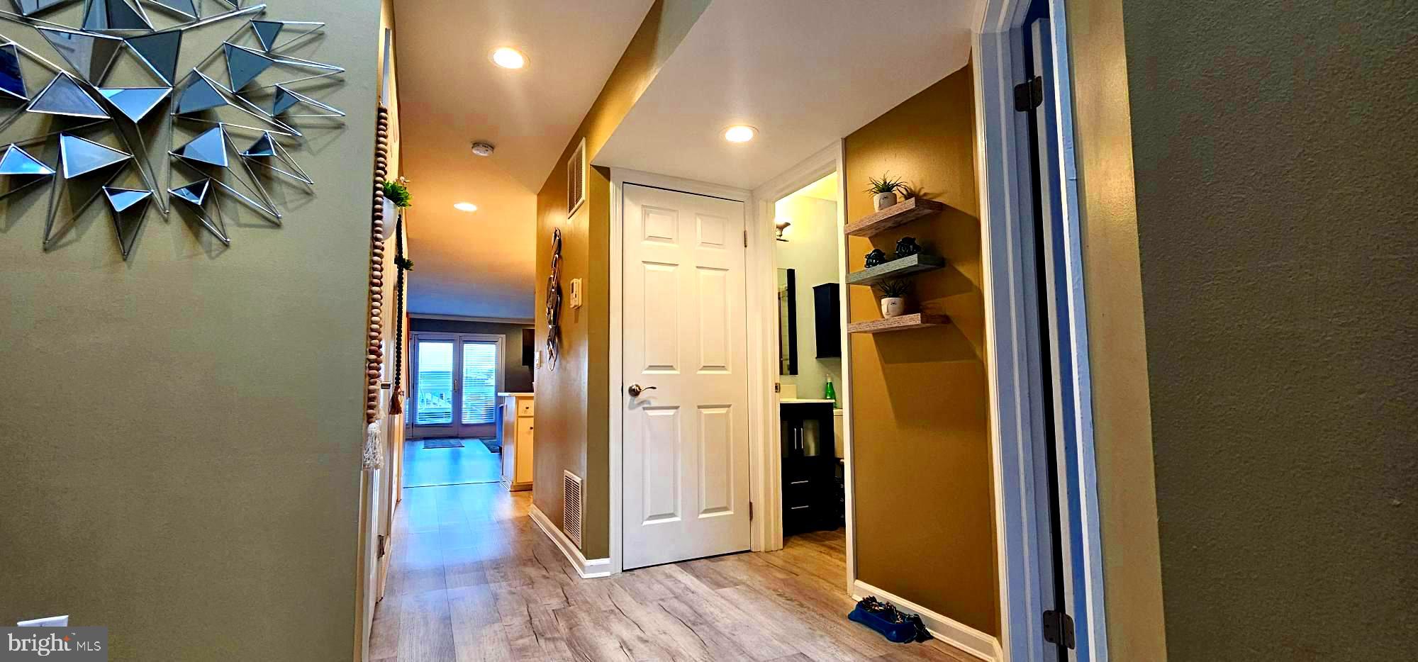 RIVER OAK - Residential