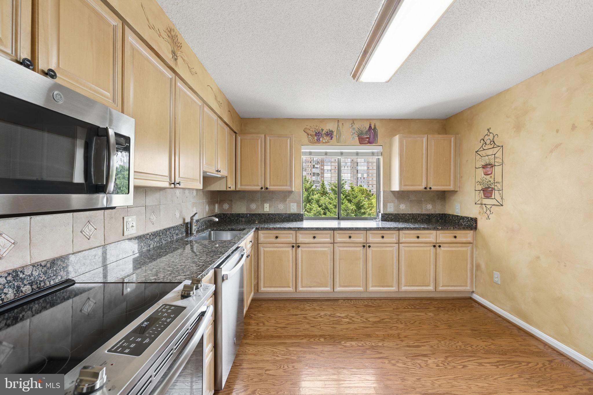 RIVERBEND LEISURE WORLD - Residential