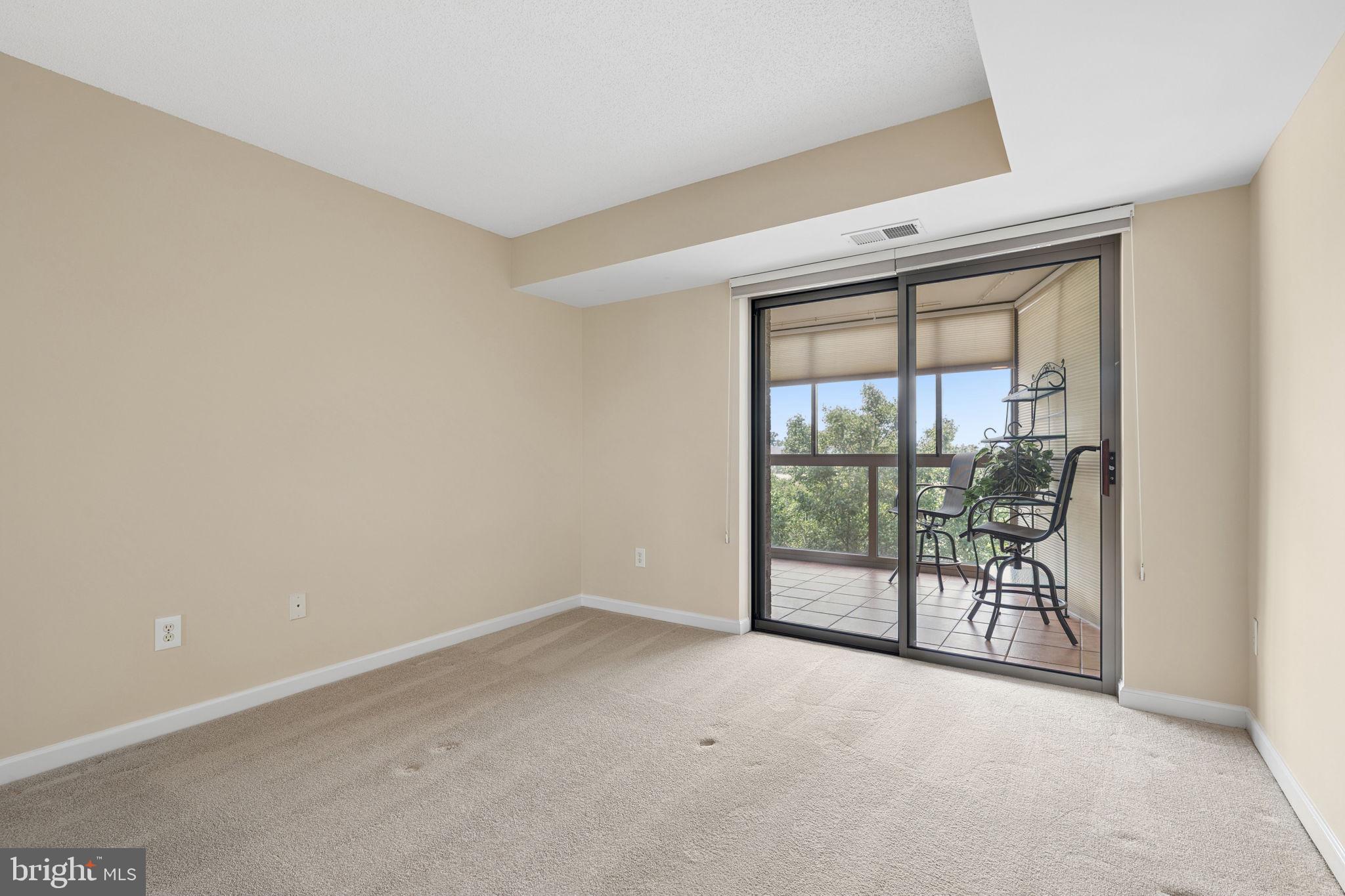 RIVERBEND LEISURE WORLD - Residential