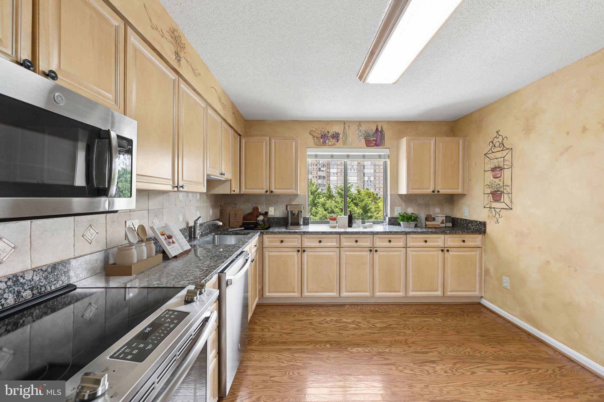 RIVERBEND LEISURE WORLD - Residential