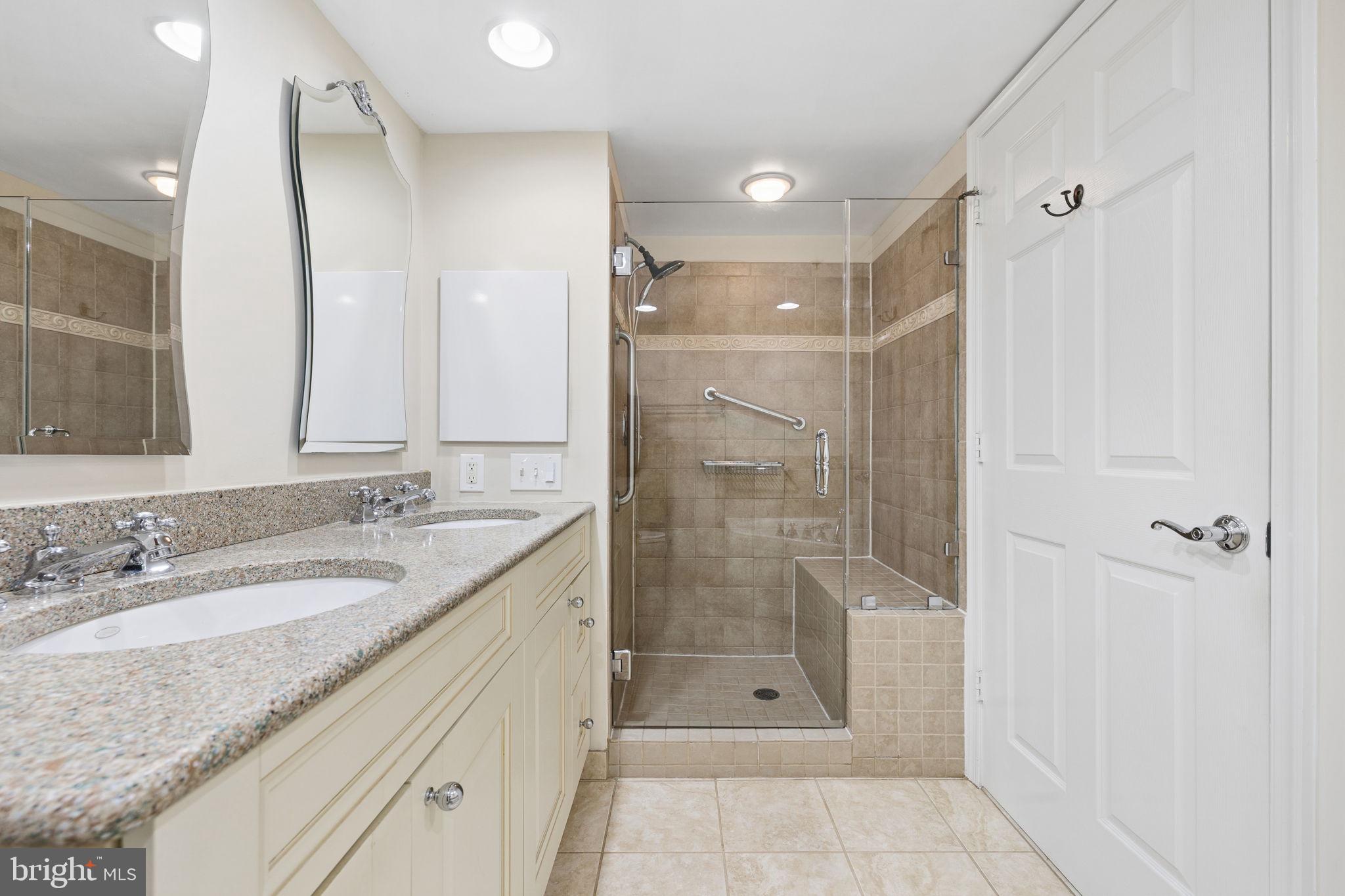 RIVERBEND LEISURE WORLD - Residential