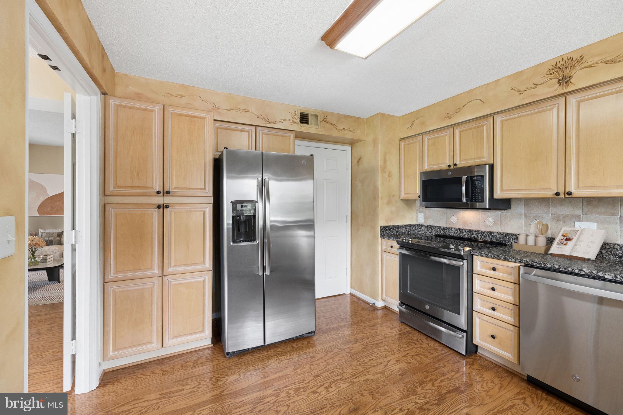 RIVERBEND LEISURE WORLD - Residential