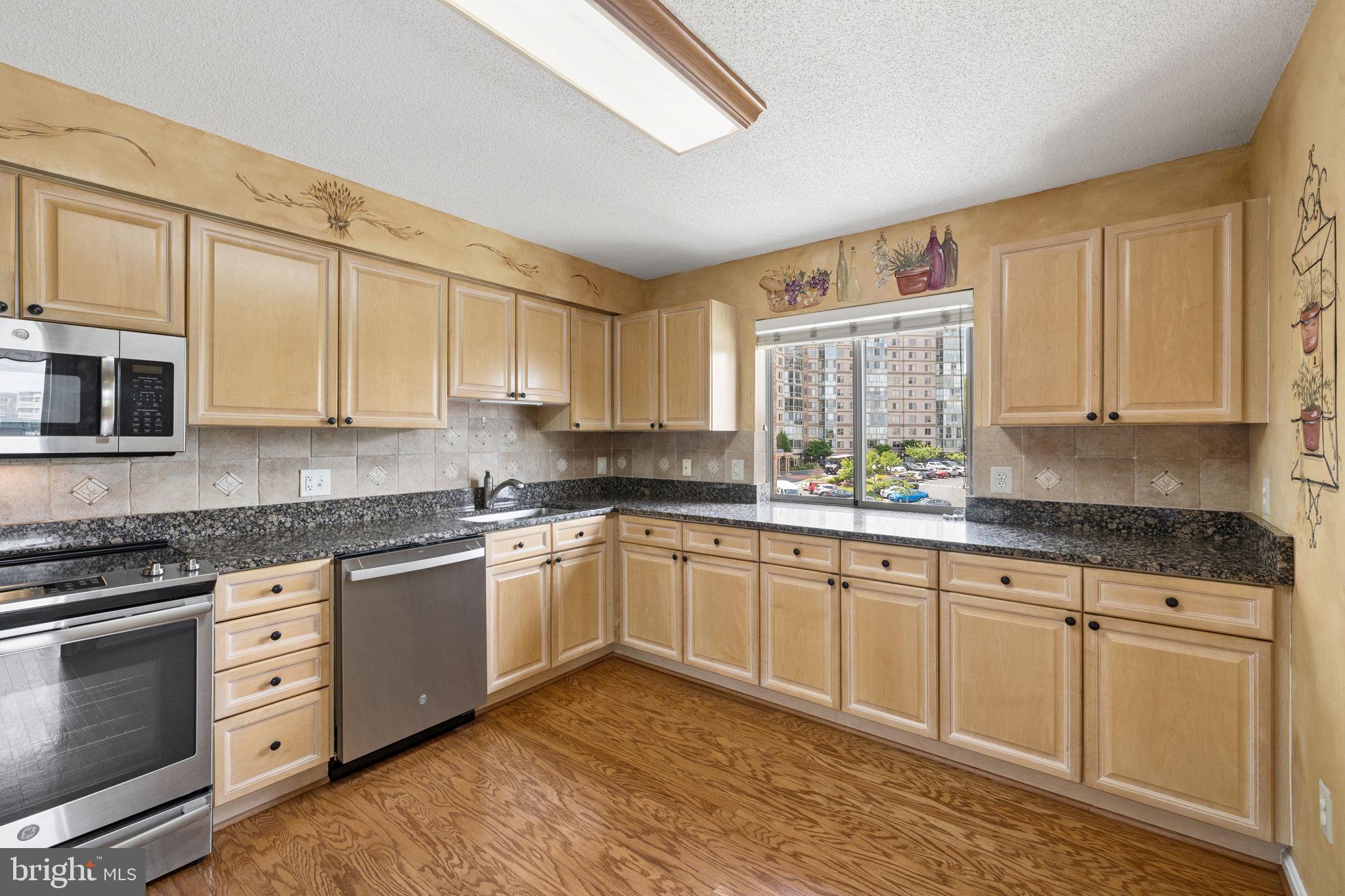 RIVERBEND LEISURE WORLD - Residential