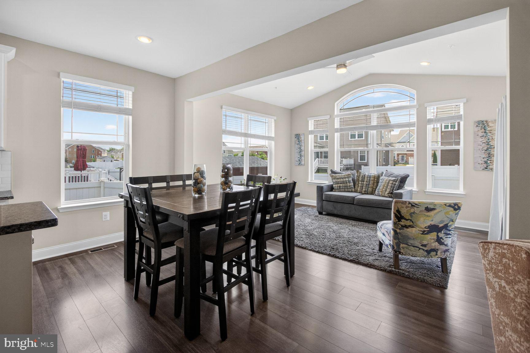 ST. CHARLES, GLENEAGLES SOUTH - Residential