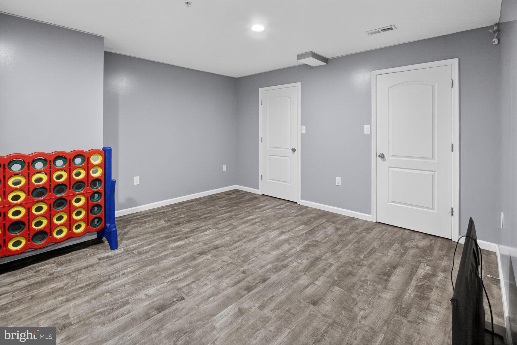ST. CHARLES, GLENEAGLES SOUTH - Residential