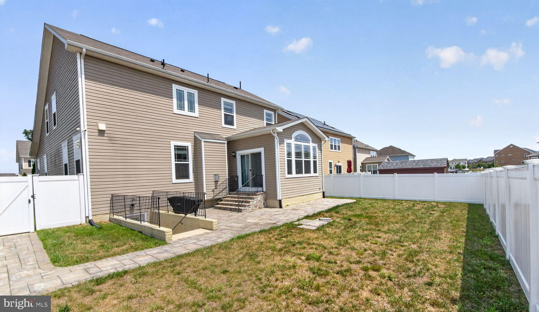 ST. CHARLES, GLENEAGLES SOUTH - Residential