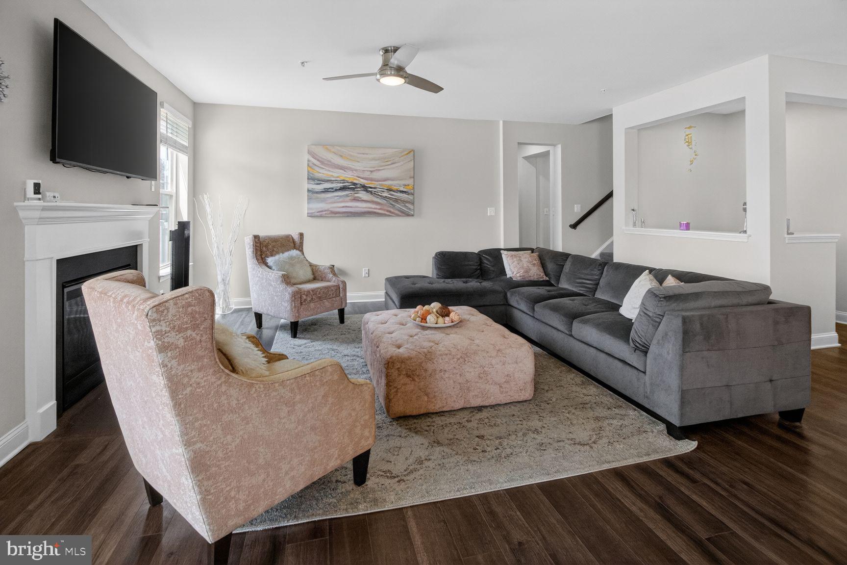 ST. CHARLES, GLENEAGLES SOUTH - Residential