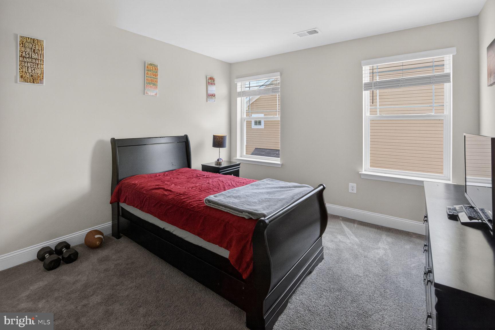 ST. CHARLES, GLENEAGLES SOUTH - Residential