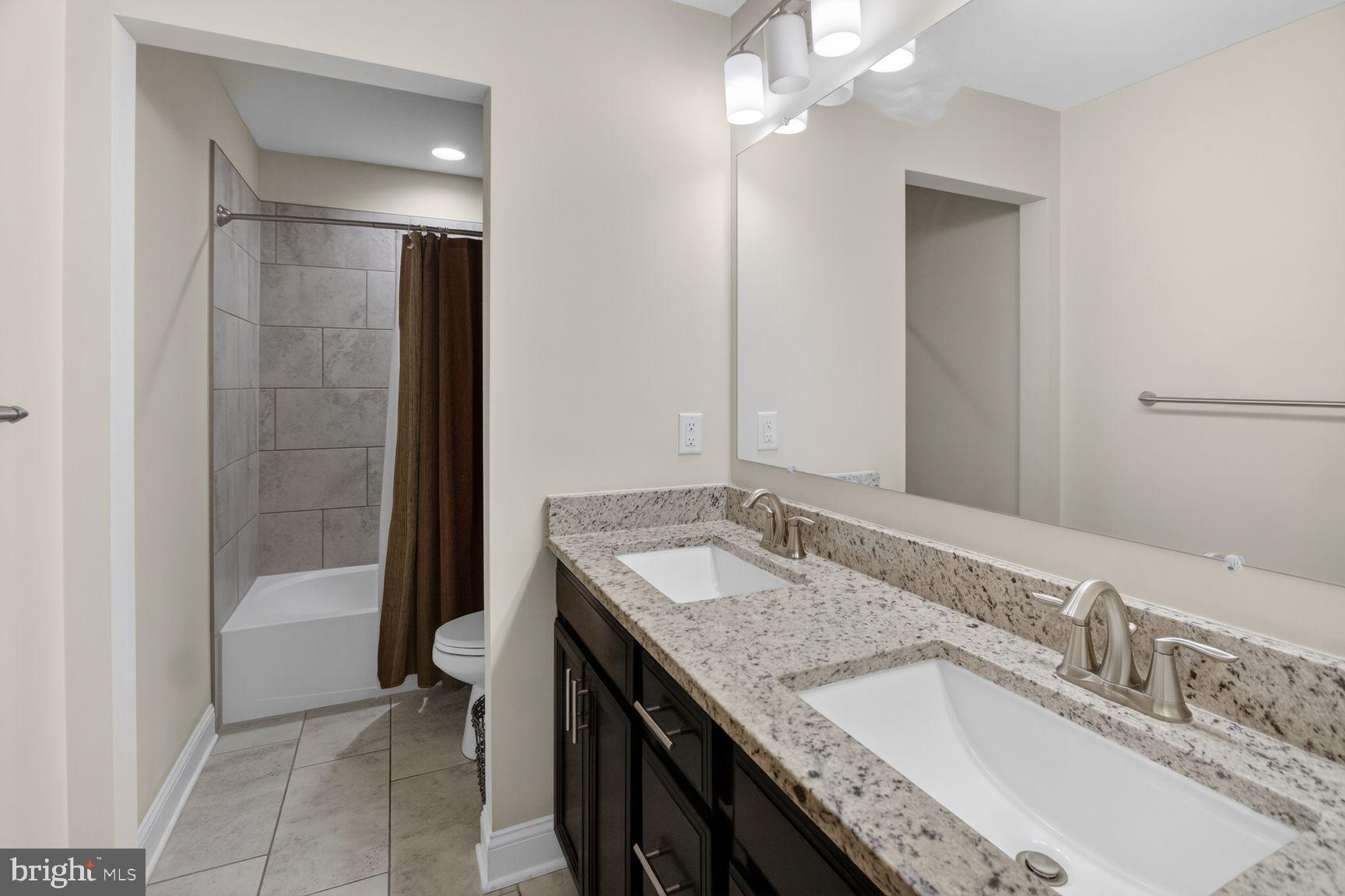 ST. CHARLES, GLENEAGLES SOUTH - Residential