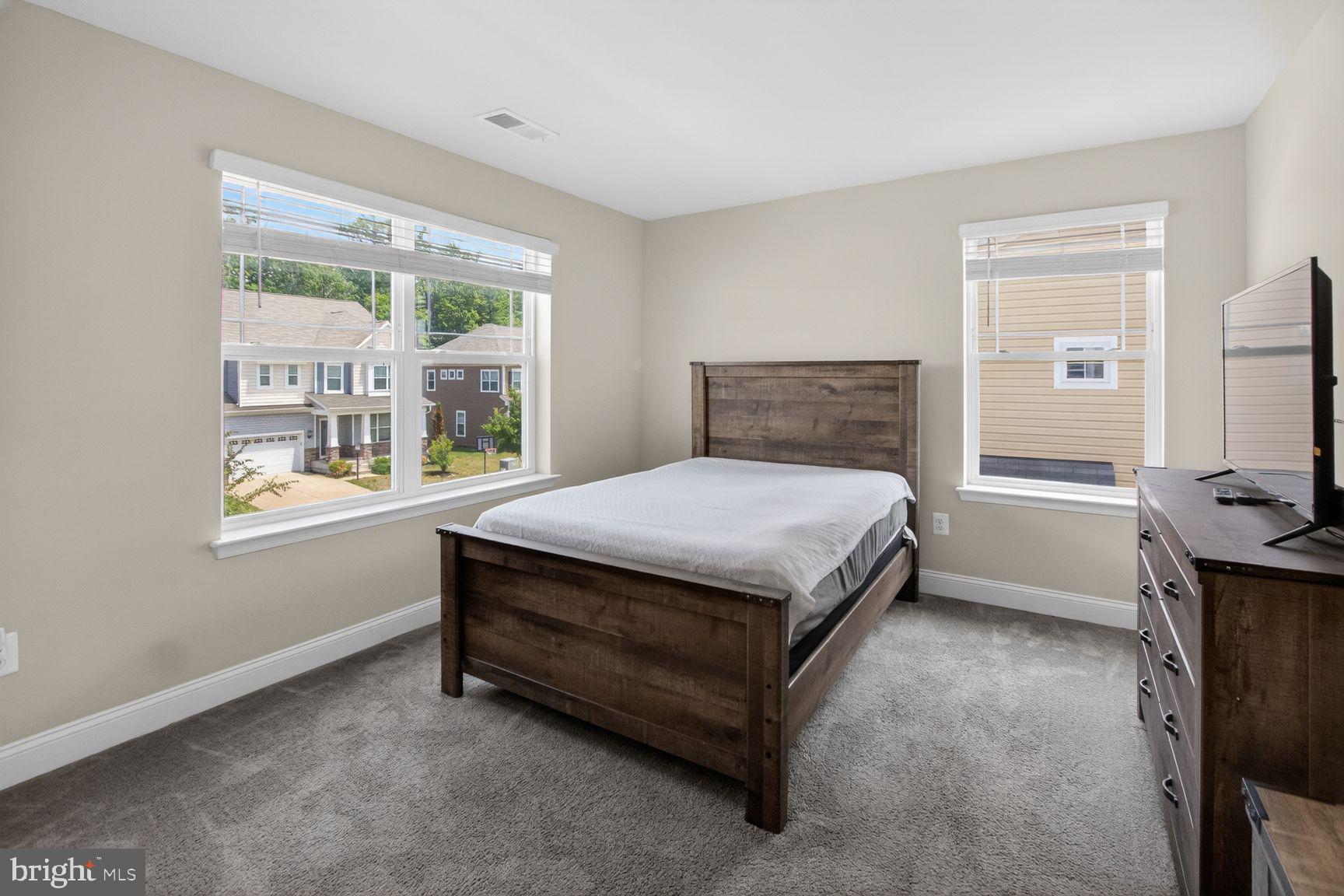 ST. CHARLES, GLENEAGLES SOUTH - Residential