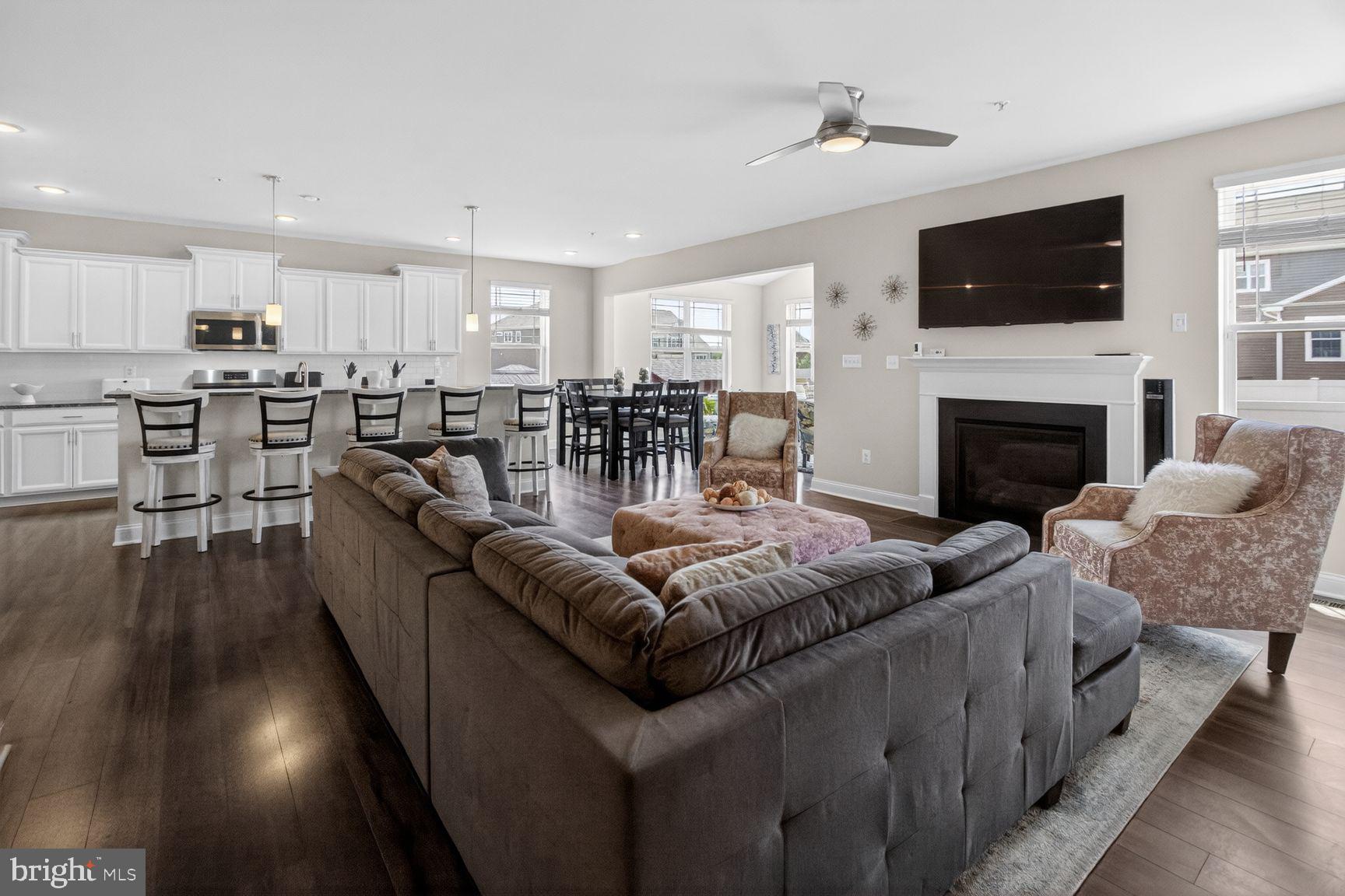 ST. CHARLES, GLENEAGLES SOUTH - Residential