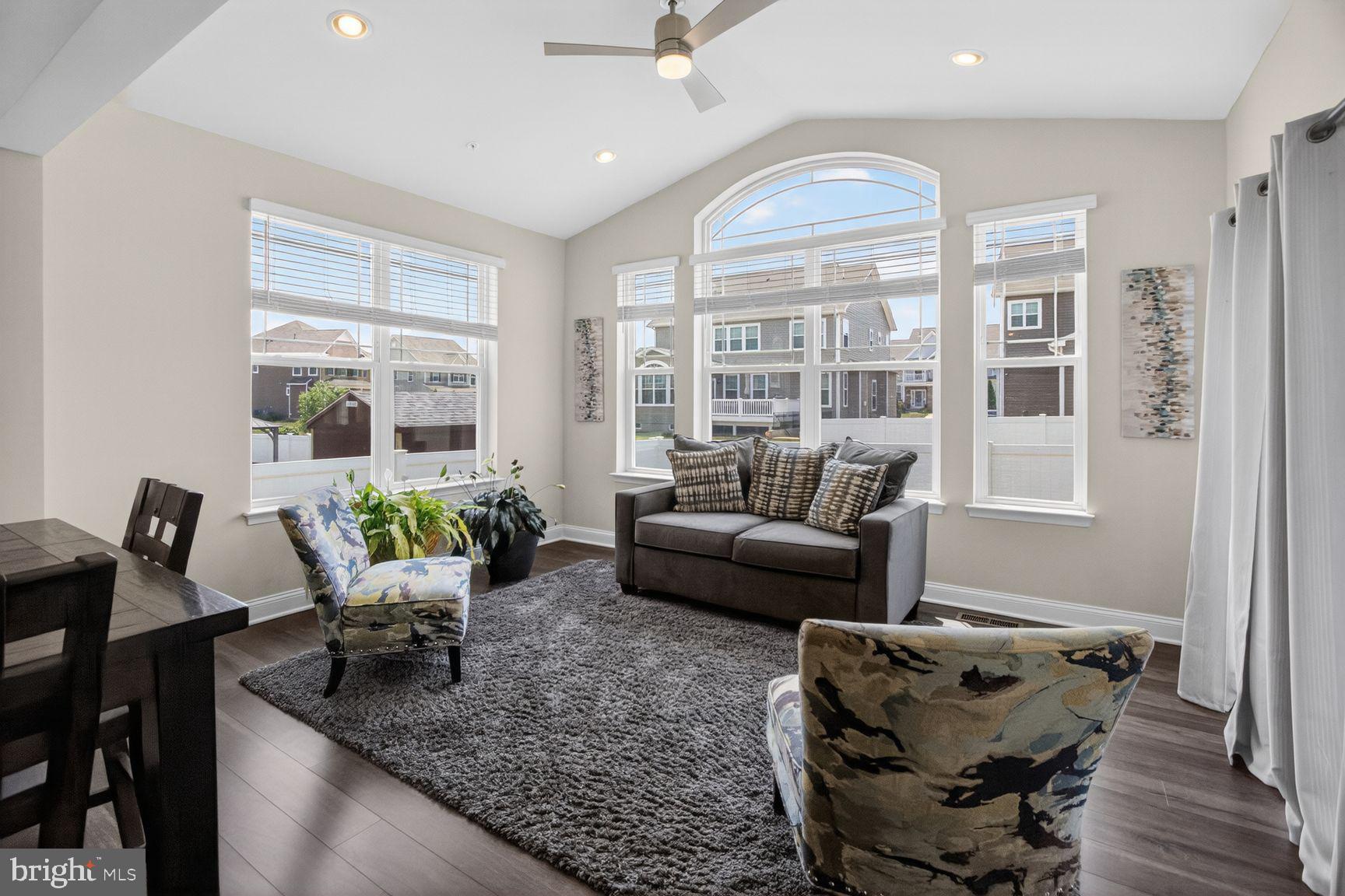 ST. CHARLES, GLENEAGLES SOUTH - Residential