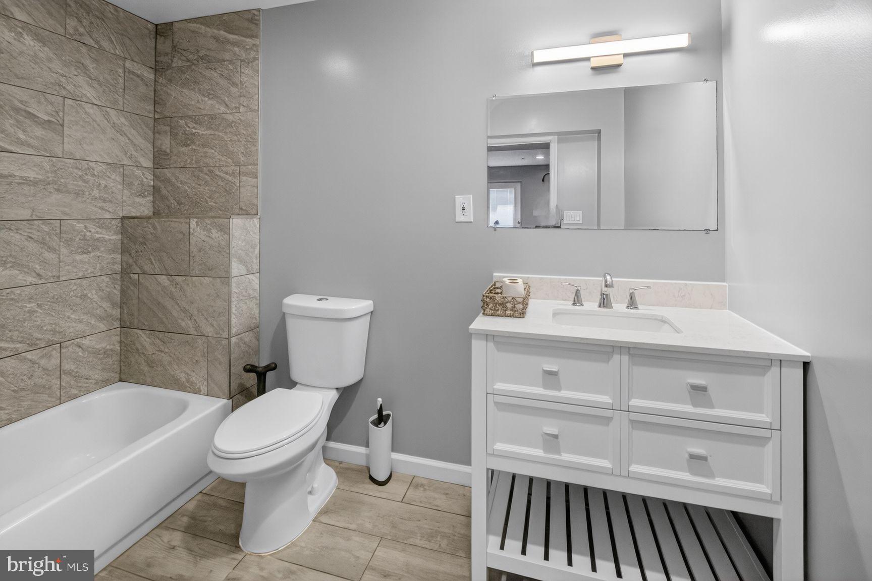 ST. CHARLES, GLENEAGLES SOUTH - Residential