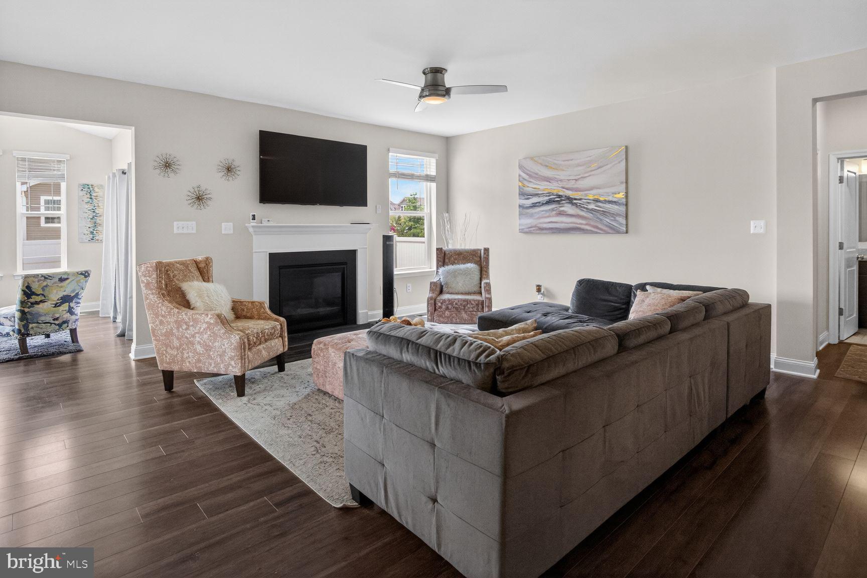 ST. CHARLES, GLENEAGLES SOUTH - Residential