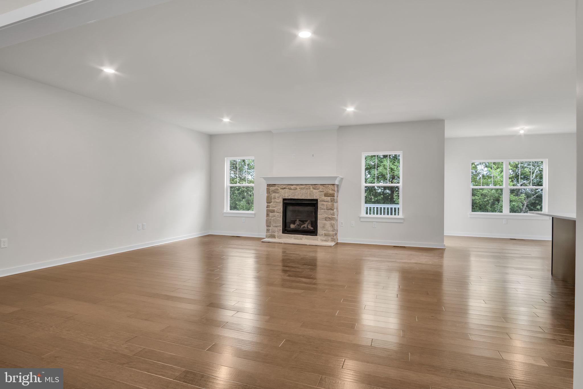 MEADOWBROOK FARMS - Residential