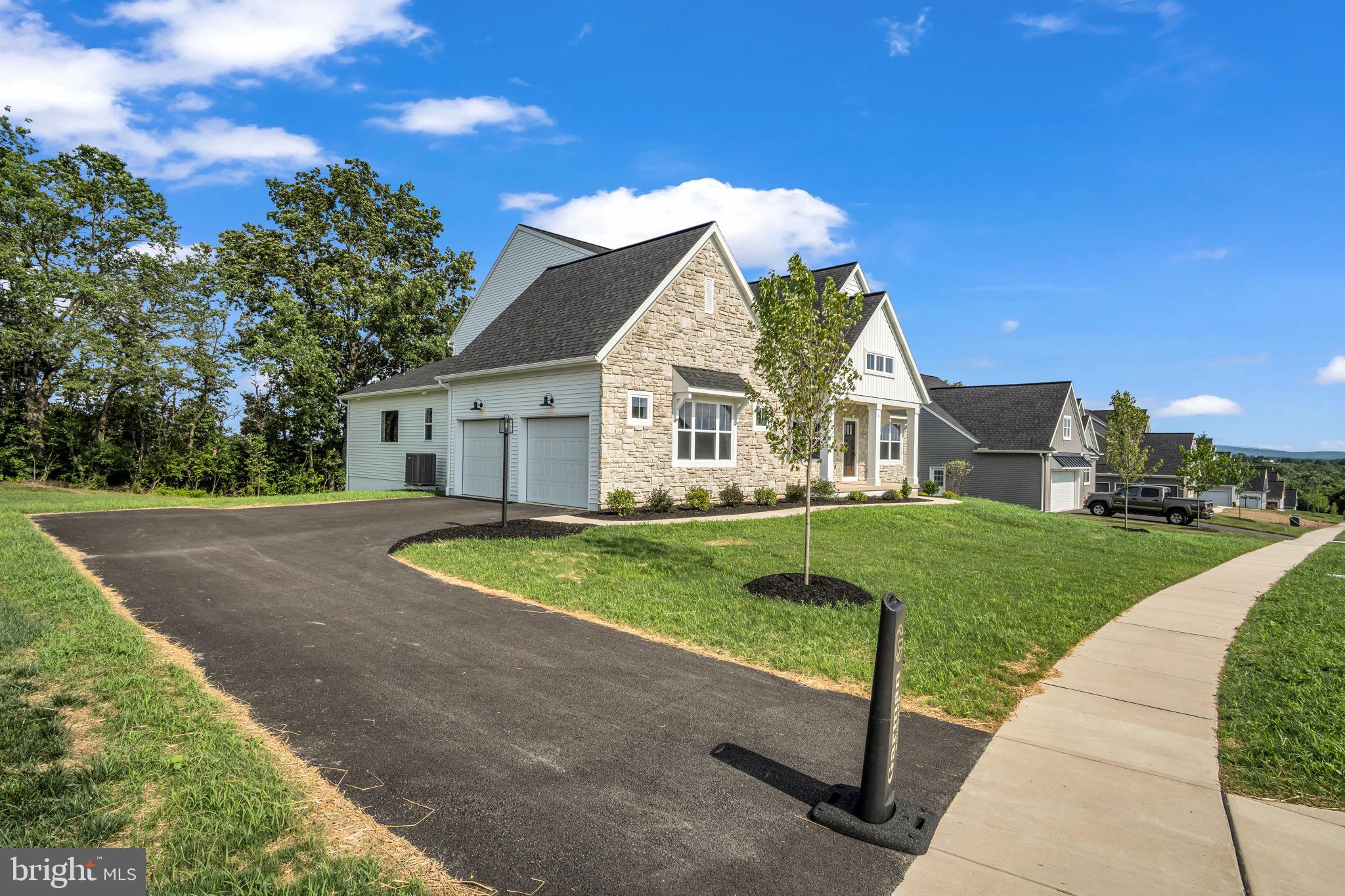 MEADOWBROOK FARMS - Residential