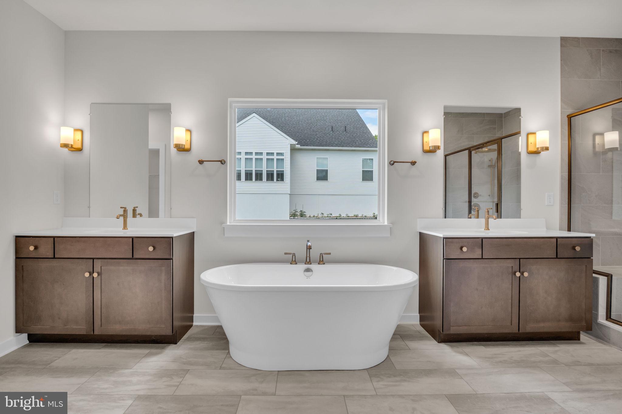 MEADOWBROOK FARMS - Residential