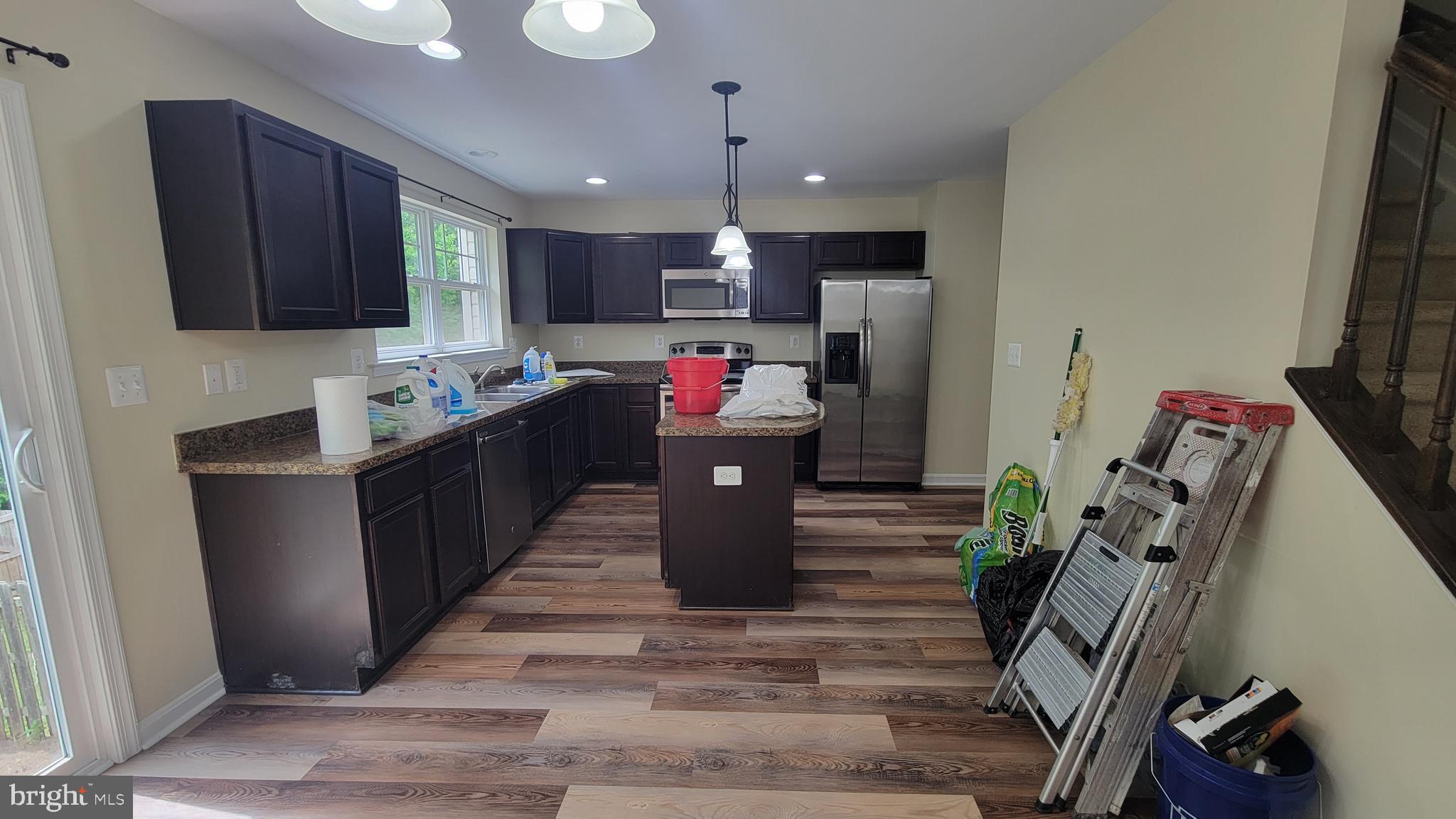 WILDERNESS SHORES - Residential