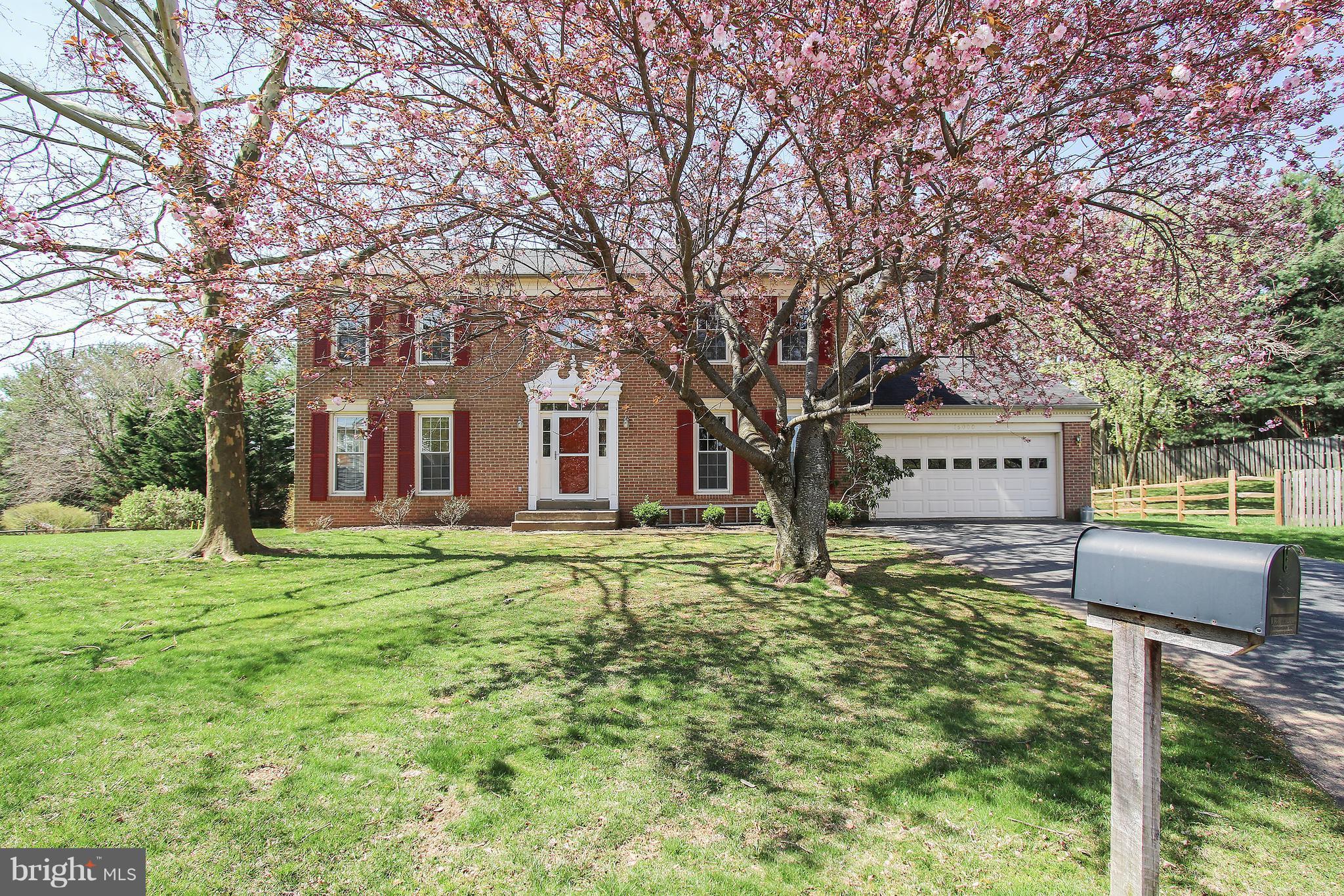 ORCHARD HILLS - Residential