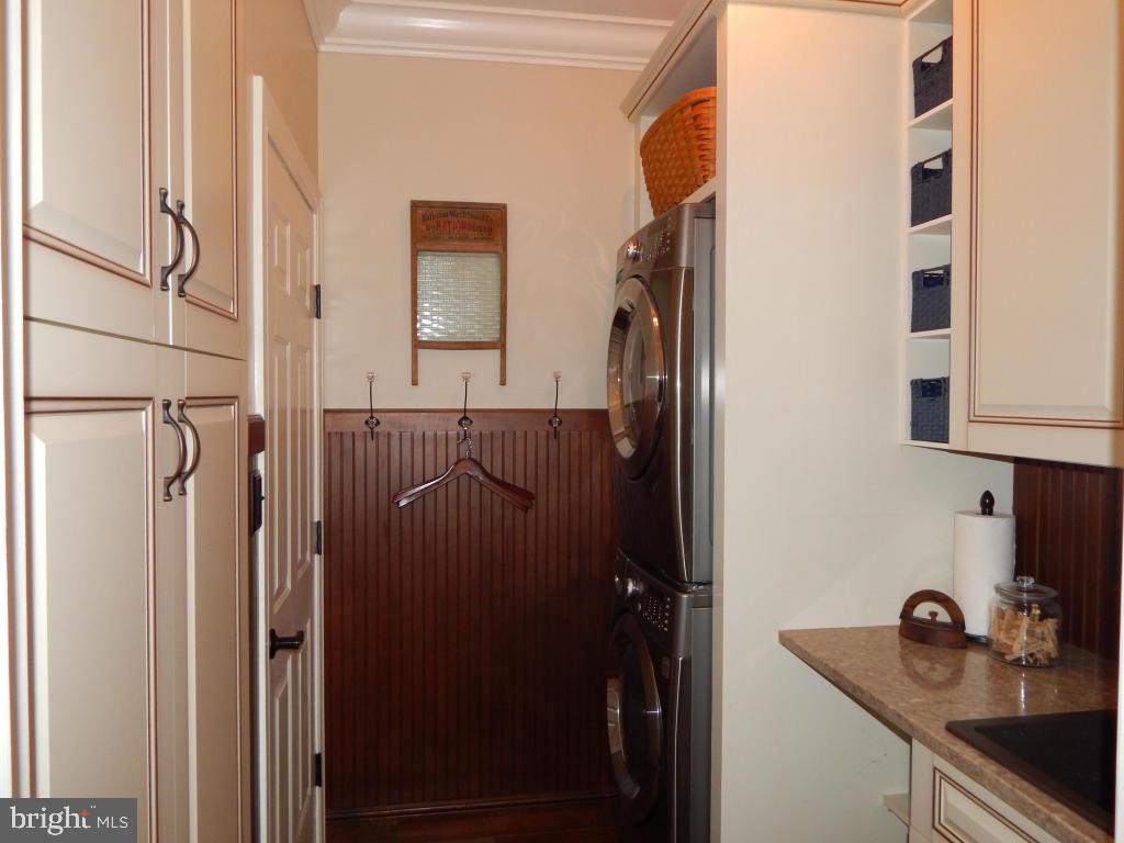 SOUTHGATE - Residential