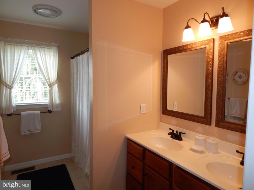 SOUTHGATE - Residential