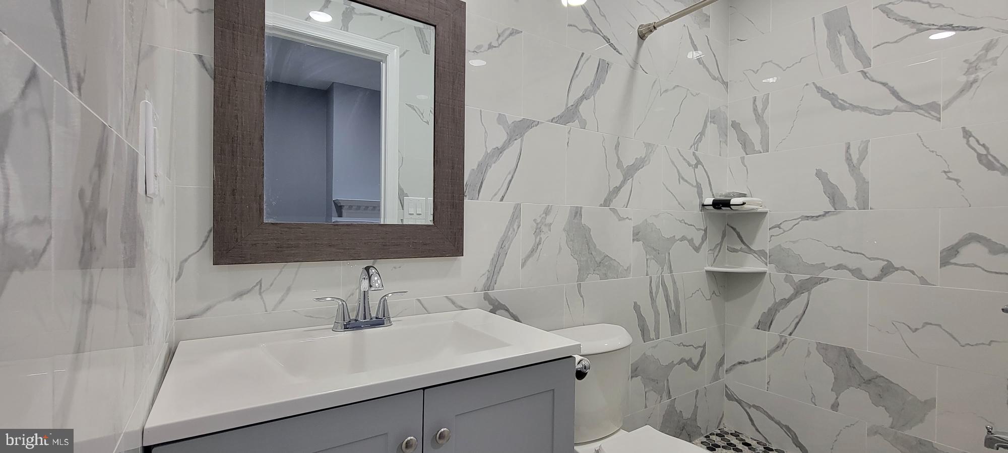 CENTER CITY - Residential Lease