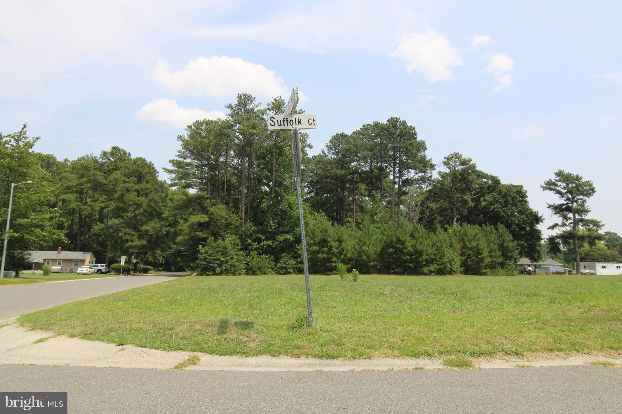 WELLINGTON ESTATES - Land