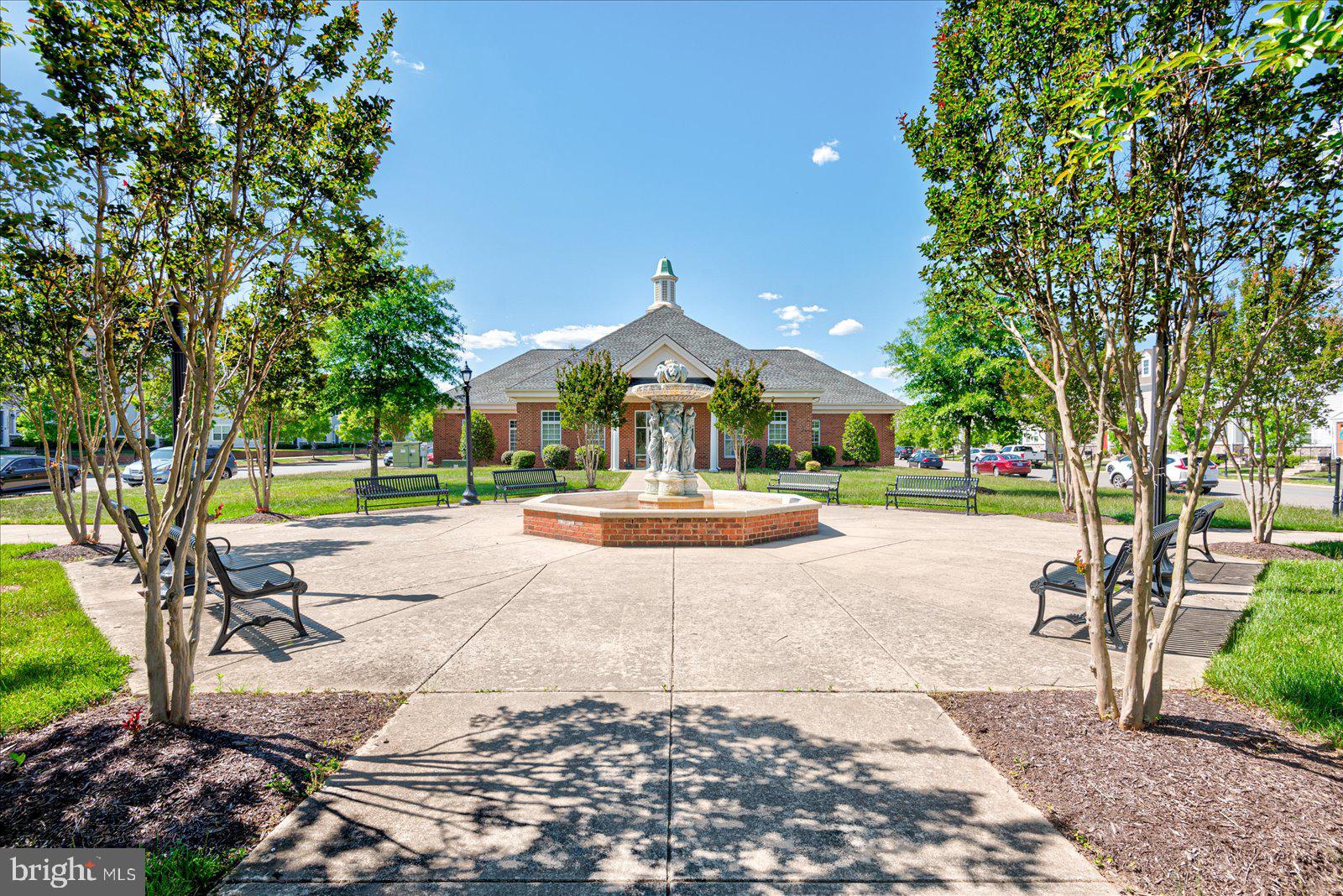 LADYSMITH VILLAGE - Residential