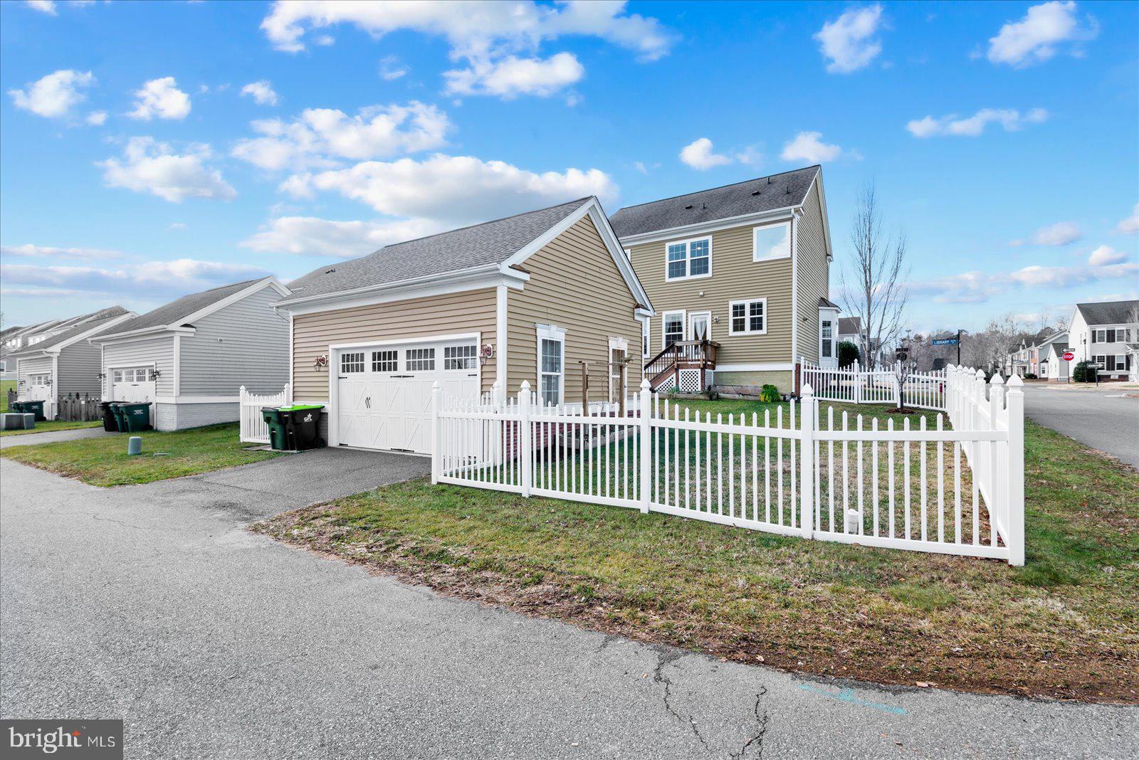 LADYSMITH VILLAGE - Residential