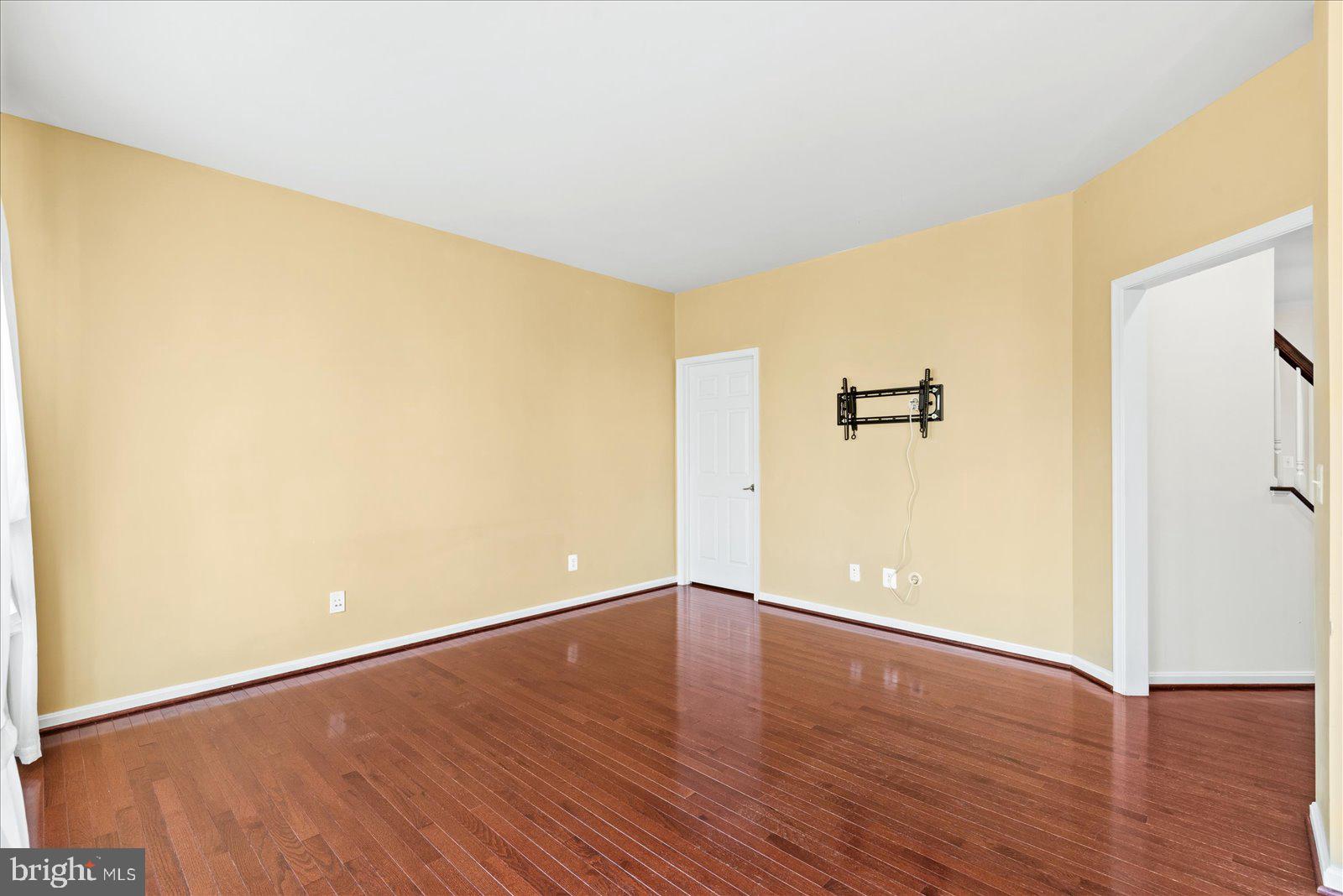 LADYSMITH VILLAGE - Residential