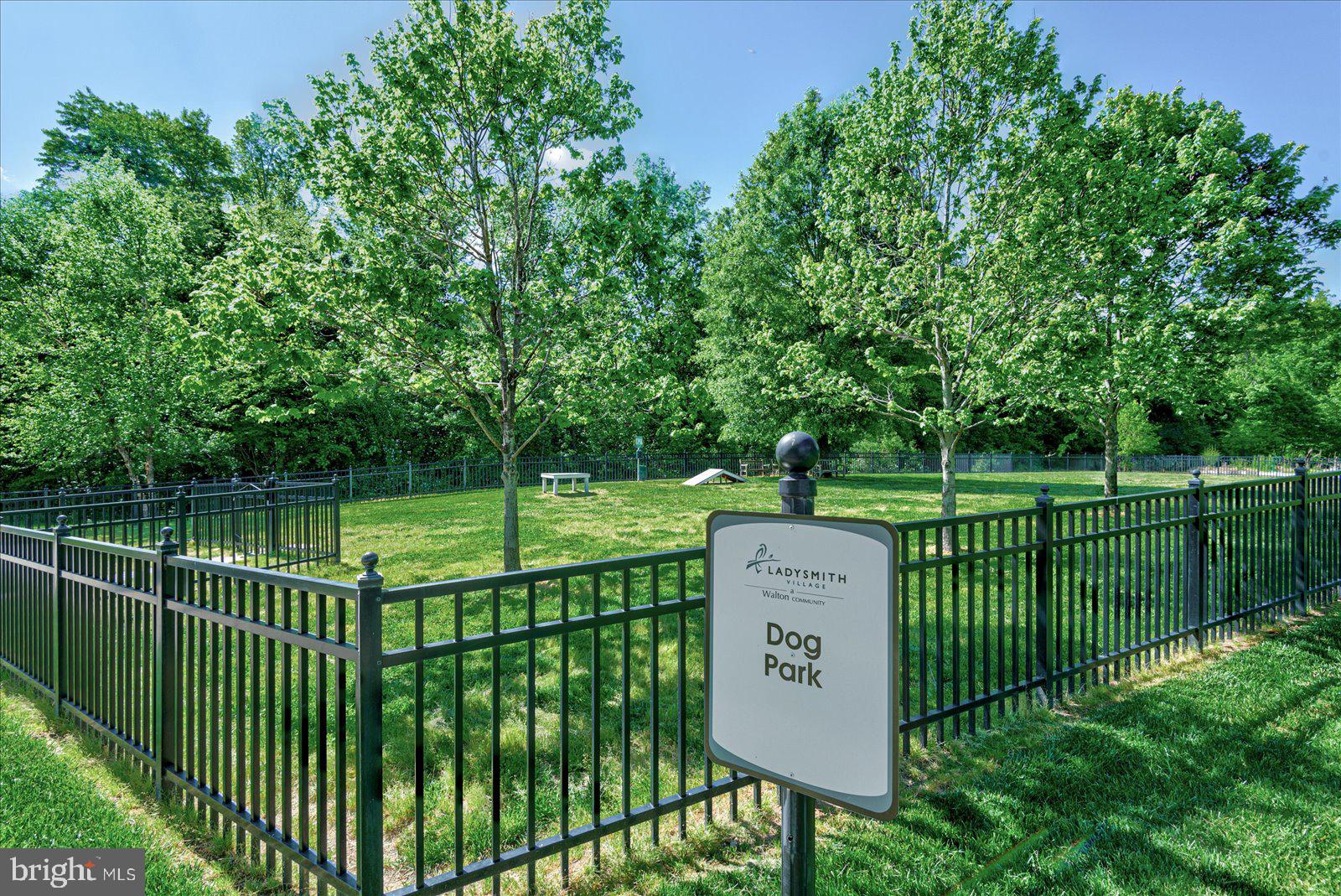 LADYSMITH VILLAGE - Residential