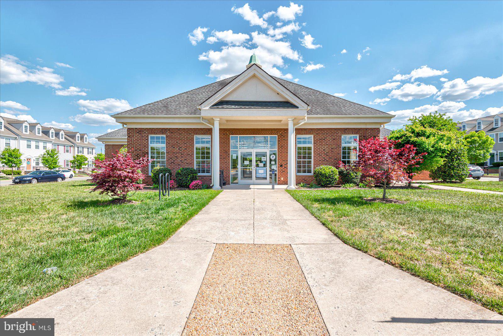 LADYSMITH VILLAGE - Residential